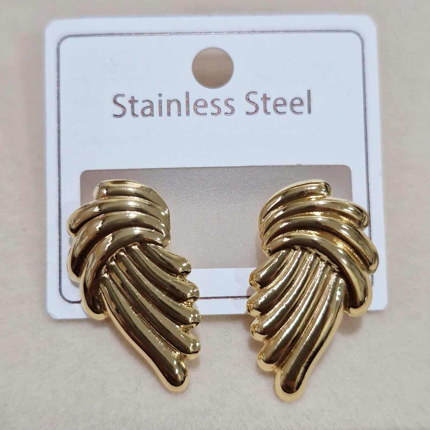 ต่างหูสีทอง คละลาย Y071