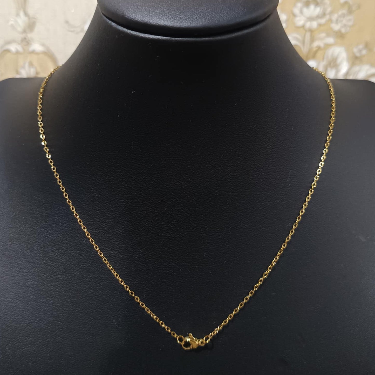 สร้อยคอลายโซ่เล็ก สีทอง Y062