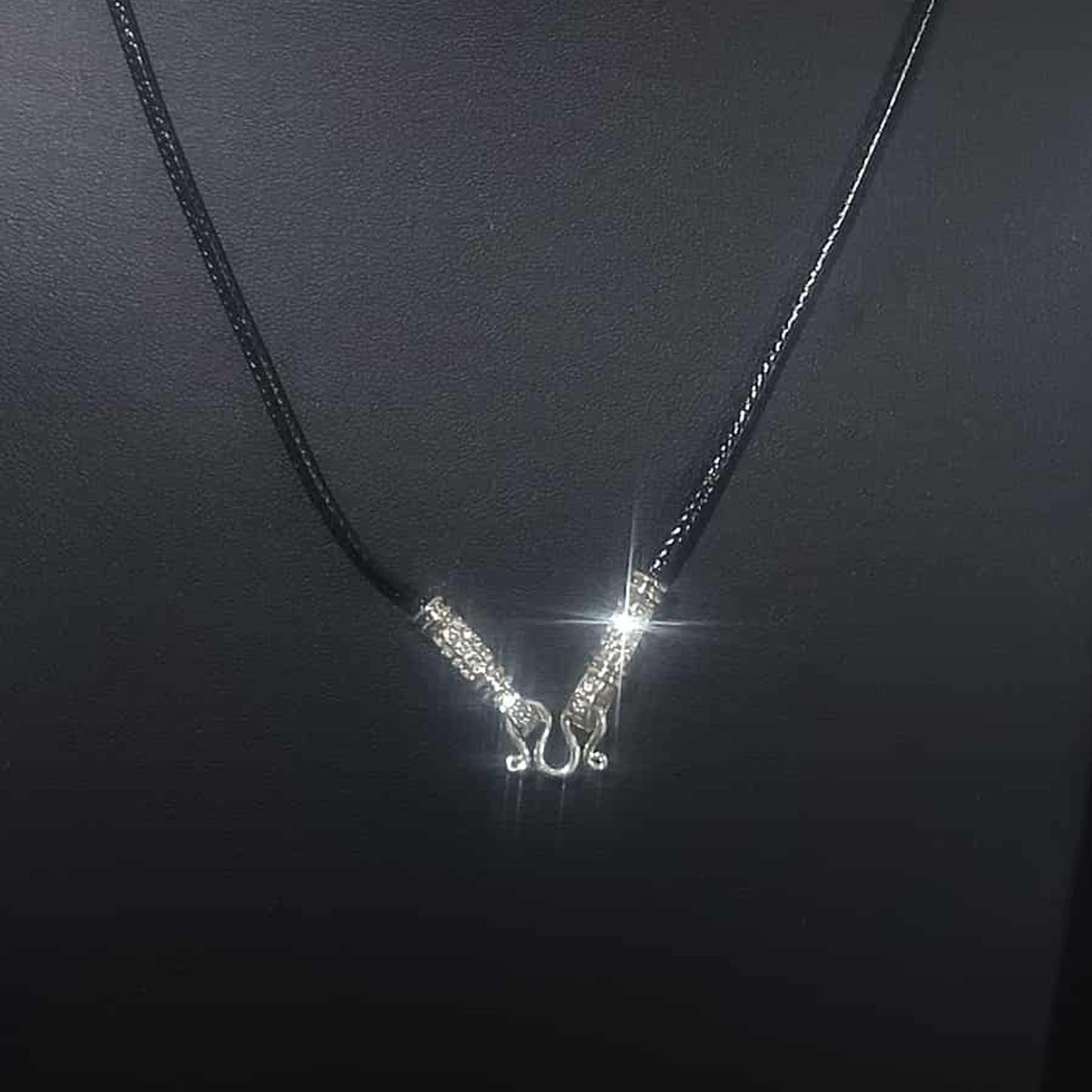 สร้อยขั้วเพชรแบบตะขอสีเงิน Y059