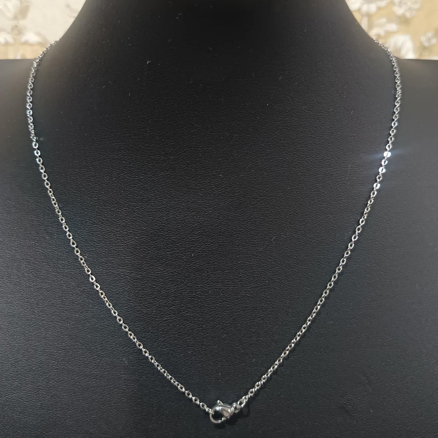 สร้อยคอลายโซ่เล็ก สีเงิน Y063