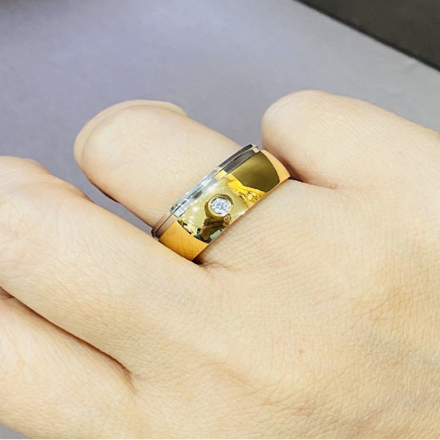 แหวนทูโทนยกขอบแบบฝังเพชร Y006