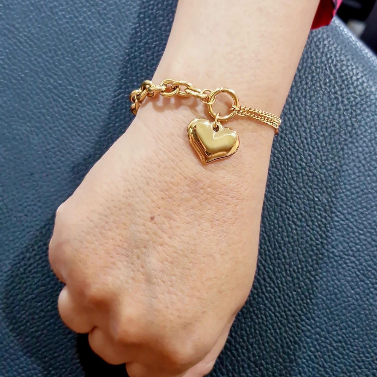 สร้อยข้อมือรูปหัวใจ Y001