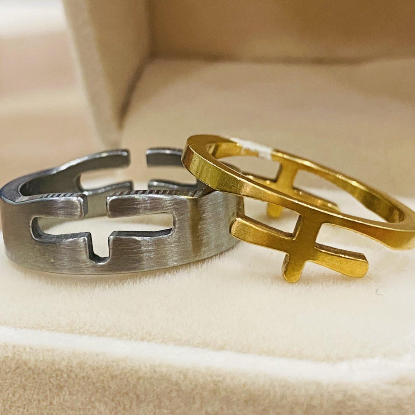 แหวนกางเขนทูโทน Y004