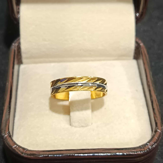 แหวนทองทูโทนลาย A ผ่าตรง Y027