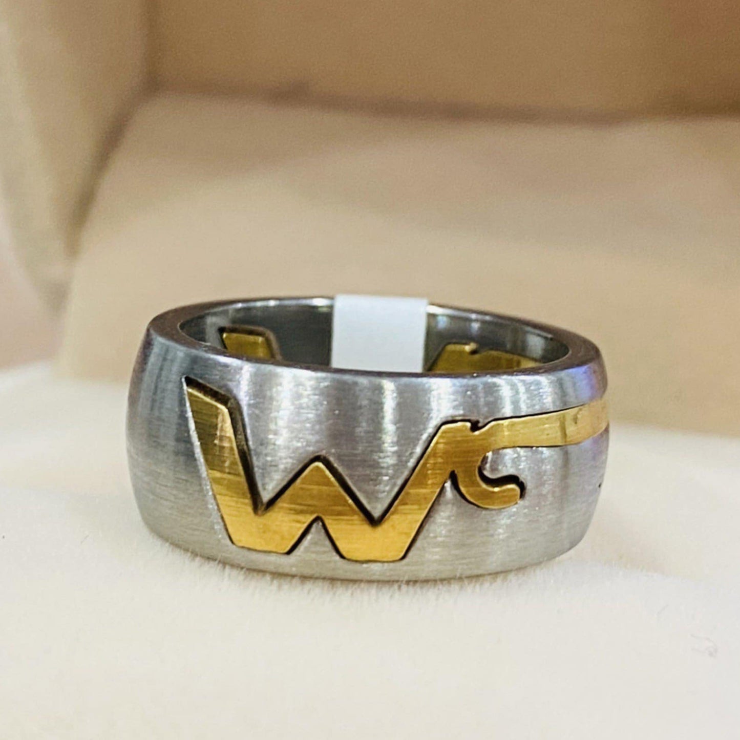 แหวนทูโทนดีไซน์ตัว W Y008